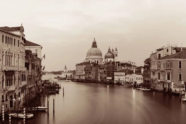 Iglesia Venecia Santa Maria Della Salute Canal Con Larga Exposición — Foto de Stock