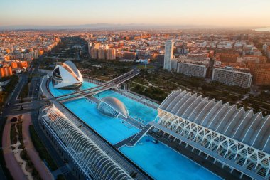 VALENCIA, İspanya - 22 Mayıs 2019 İspanya 'da Valencia' nın modern mimarisi