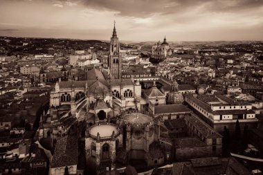 İspanya 'da Toledo' lu Aziz Mary Katedrali hava manzaralı