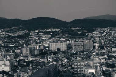 Kyoto şehir çatı görünümü gece yukarıdan. Japonya.