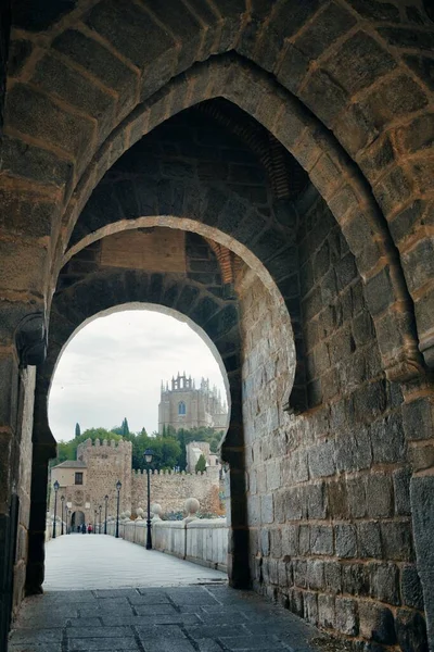 Vecchio Ponte Toledo Con Edifici Storici Spagna — Foto Stock