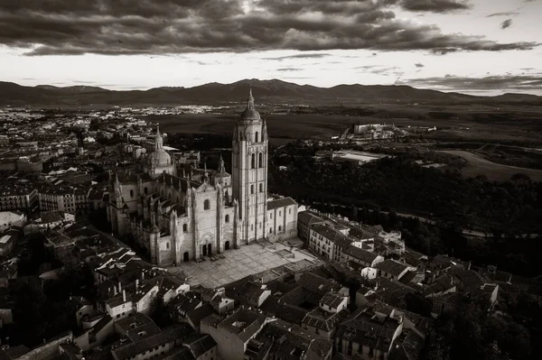 İspanya 'daki Segovia Katedrali hava manzarası.