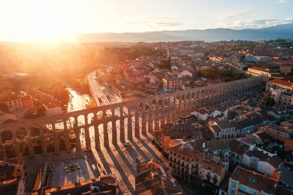 Segovia Starověký Římský Akvadukt Pohled Východ Slunce Španělsku — Stock fotografie