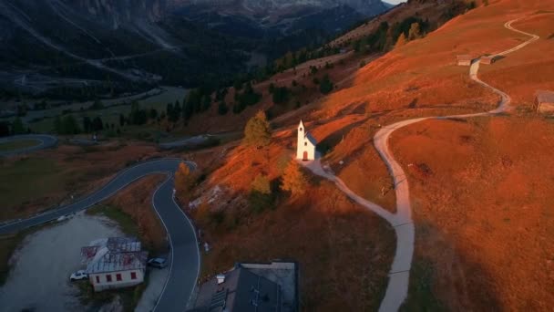 Picturesque Landscape Church Alpine Valley Dolomites Austria — Stock Video