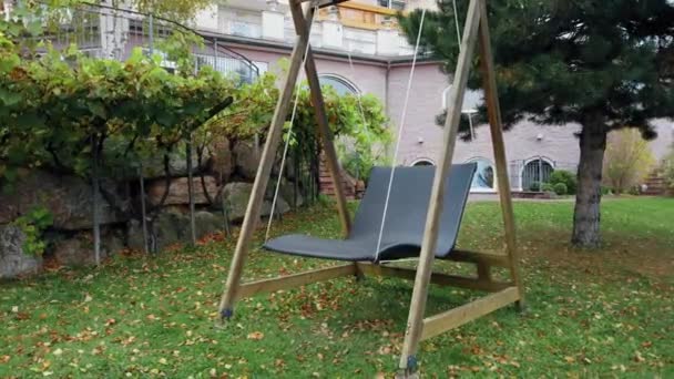 Szőlő Szőlő Swing Kertben Olaszország Dolomitok Video — Stock videók