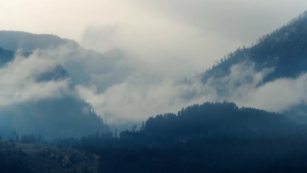 Pittoresk Alpenlandschap Mistige Bergen Dolomieten Italië — Stockvideo