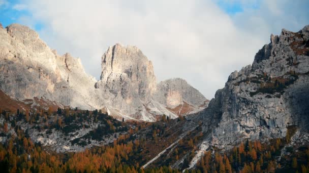 Vista Aérea Del Pintoresco Paisaje Rocoso Dolomitas Italia — Vídeo de stock
