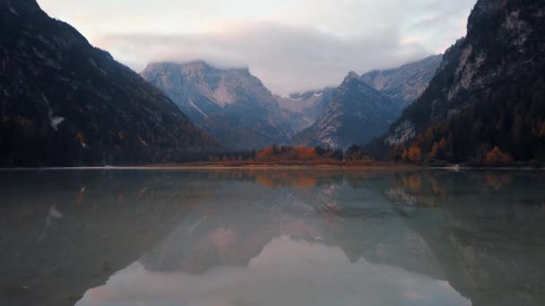 Malebná Alpská Krajina Jezero Hory Dolomity Itálie — Stock video