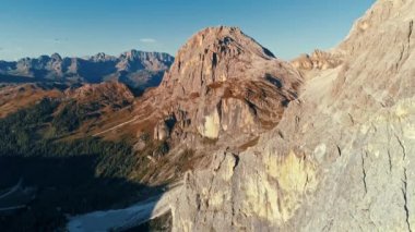 resim manzaralı kayalık arazi, Dolomitler, İtalya 