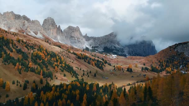 Pintoresco Paisaje Del Valle Alpino Dolomitas Italia — Vídeo de stock