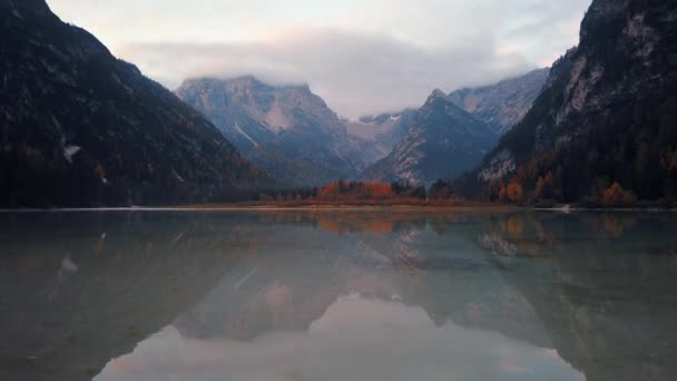 Pittoreska Alpina Landskap Sjö Och Berg Dolomiter Italien — Stockvideo