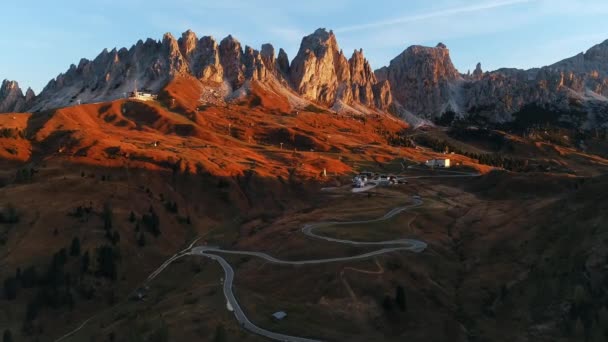 Pintoresco Paisaje Iglesia Valle Alpino Dolomitas Austria — Vídeos de Stock