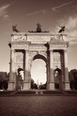 Arch barış Milan