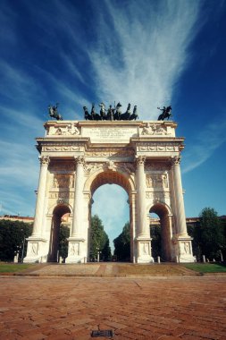 Arch barış Milan