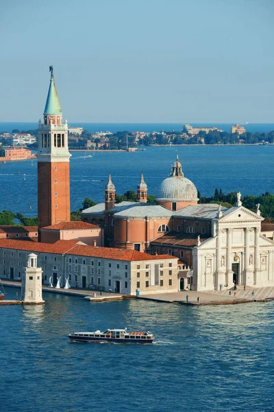 Eglise San Giorgio Maggiore et bateau — Photo