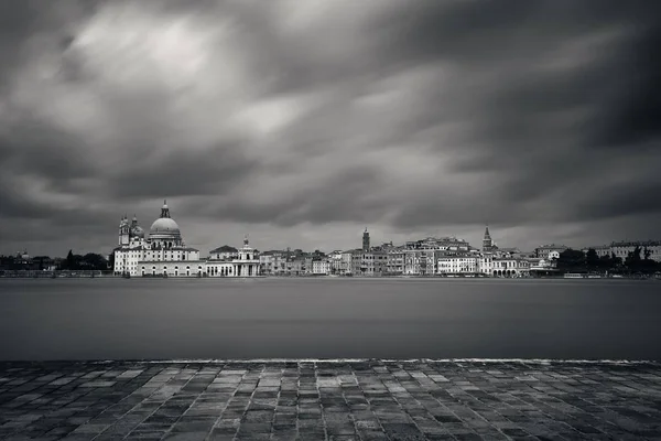 城市天际线的威尼斯长时间曝光 — 图库照片