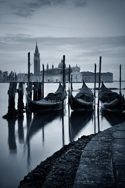 Γόνδολα και San Giorgio Maggiore νησί — Φωτογραφία Αρχείου