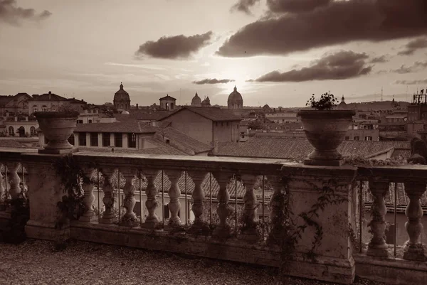 Roma vista para o telhado — Fotografia de Stock