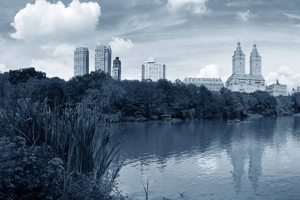 Central park wiosny — Zdjęcie stockowe