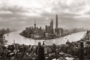 Shanghai Pudong iş bölgesi ile şehir havadan görünümü