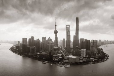 Shanghai Pudong iş bölgesi ile şehir havadan görünümü