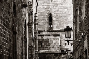 Barselona Gothic Mahallesi'nin eski binalar