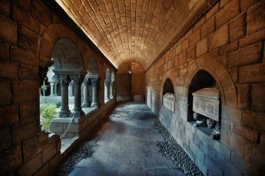 Romanesk Manastırı