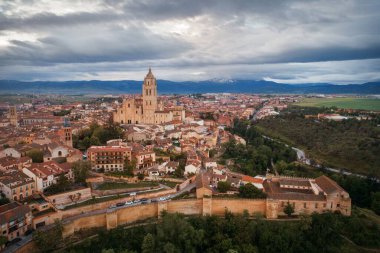 Segovia Katedrali hava görüntüsü 