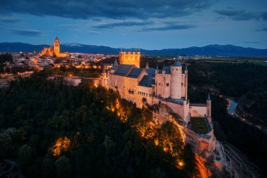 Alcazar of Segovia at night