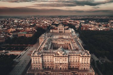 Madrid Kraliyet Sarayı havadan görünümü
