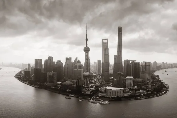 Shanghai vista aérea da cidade com Pudong distrito de negócios — Fotografia de Stock