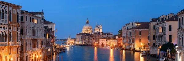 Gran Canal de Venecia visto por la noche — Foto de Stock