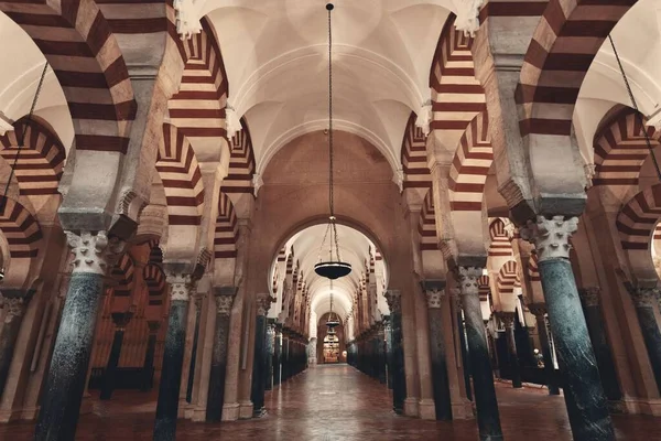 Mezquita de Córdoba vista interior — Foto de Stock