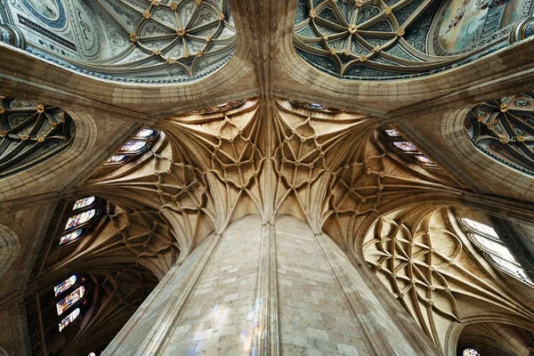 Kathedraal van Segovia interieur plafond — Stockfoto