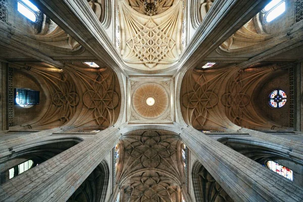 Cathedral of Segovia interior ceiling — Stock Photo, Image