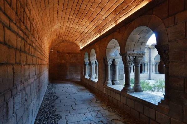 Romanesk Manastırı
