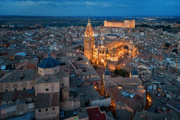 Aerial view of Toledo Cathedral at night — 스톡 사진