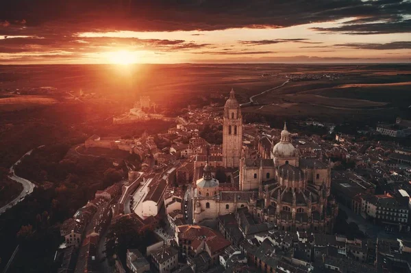 Catedral de Segóvia vista aérea nascer do sol — Fotografia de Stock