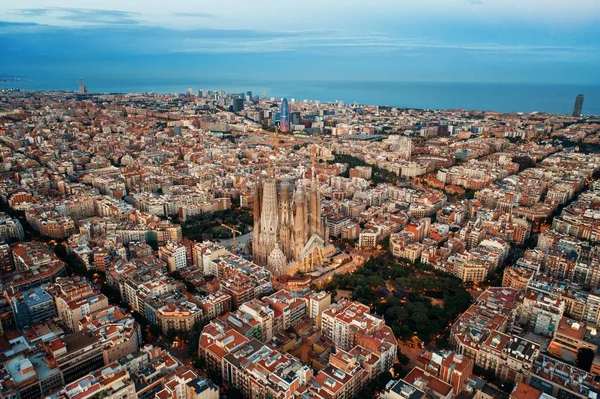 Barcelona skyline luchtfoto — Stockfoto