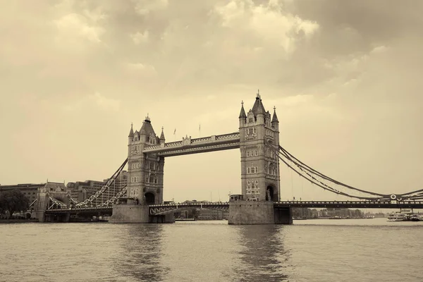 Ponte da torre — Fotografia de Stock