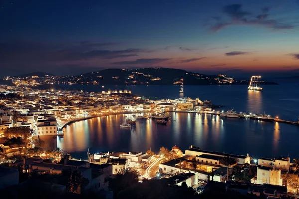 Mykonos yel değirmeni gece