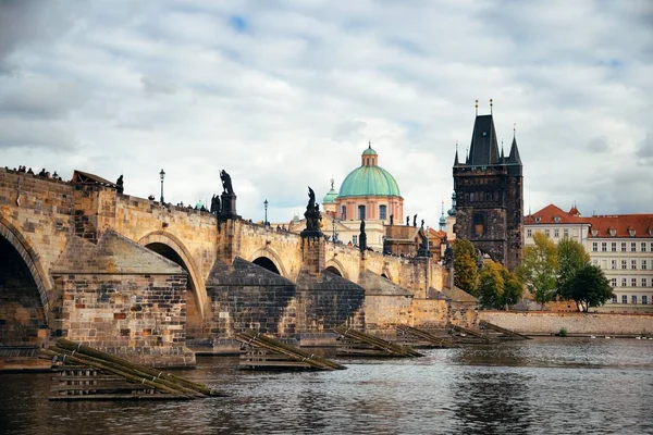 Prague skyline and bridge — Stock Photo, Image