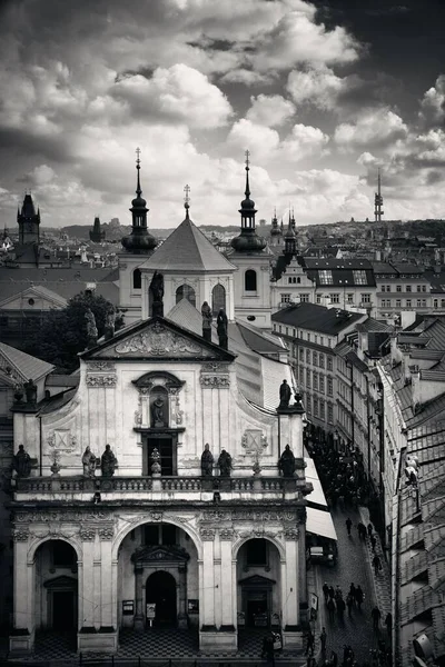 Vista de la azotea del horizonte de Praga — Foto de Stock