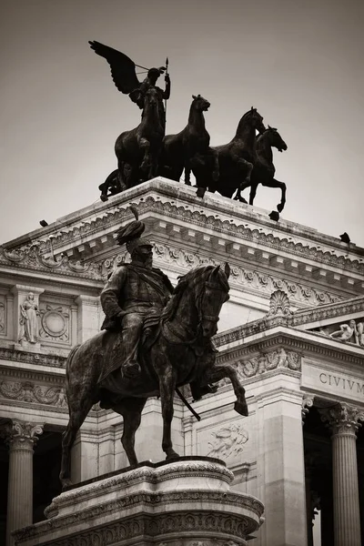 Nationales Denkmal für Viktor Emanuel II — Stockfoto