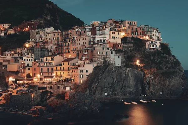 Manarola en Cinque Terre noche —  Fotos de Stock