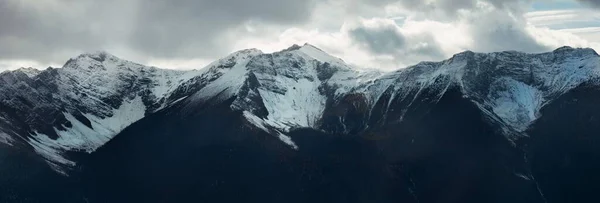 Vista Panorámica Del Primer Plano Snow Mountain Parque Nacional Banff —  Fotos de Stock