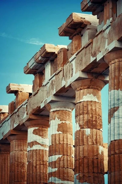 Yunanistan Başkenti Atina Daki Akropol Tarihi Kalıntılarına Yakından Bakan Sütunlar — Stok fotoğraf