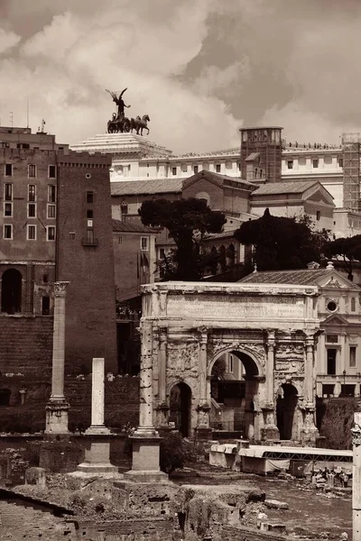 Fórum Roma Com Ruínas Edifícios Históricos Itália — Fotografia de Stock