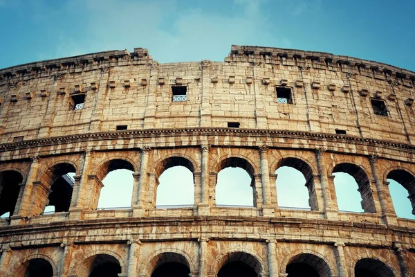 Coliseo Vista Cerca Hito Mundialmente Conocido Símbolo Roma Italia —  Fotos de Stock