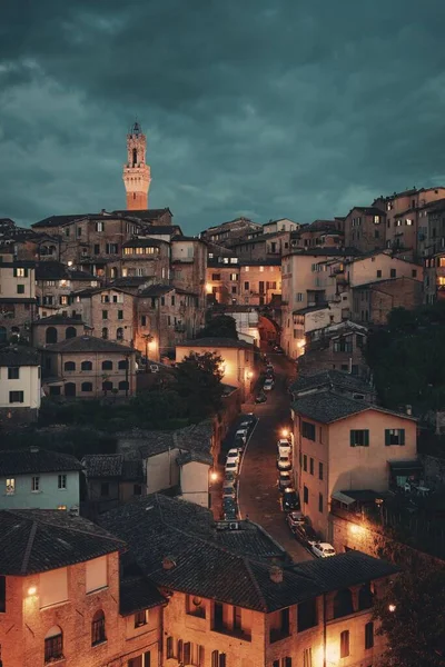 Μεσαιωνική Πόλη Σιένα Ορίζοντα Ιστορικά Κτίρια Στην Ιταλία Νύχτα — Φωτογραφία Αρχείου